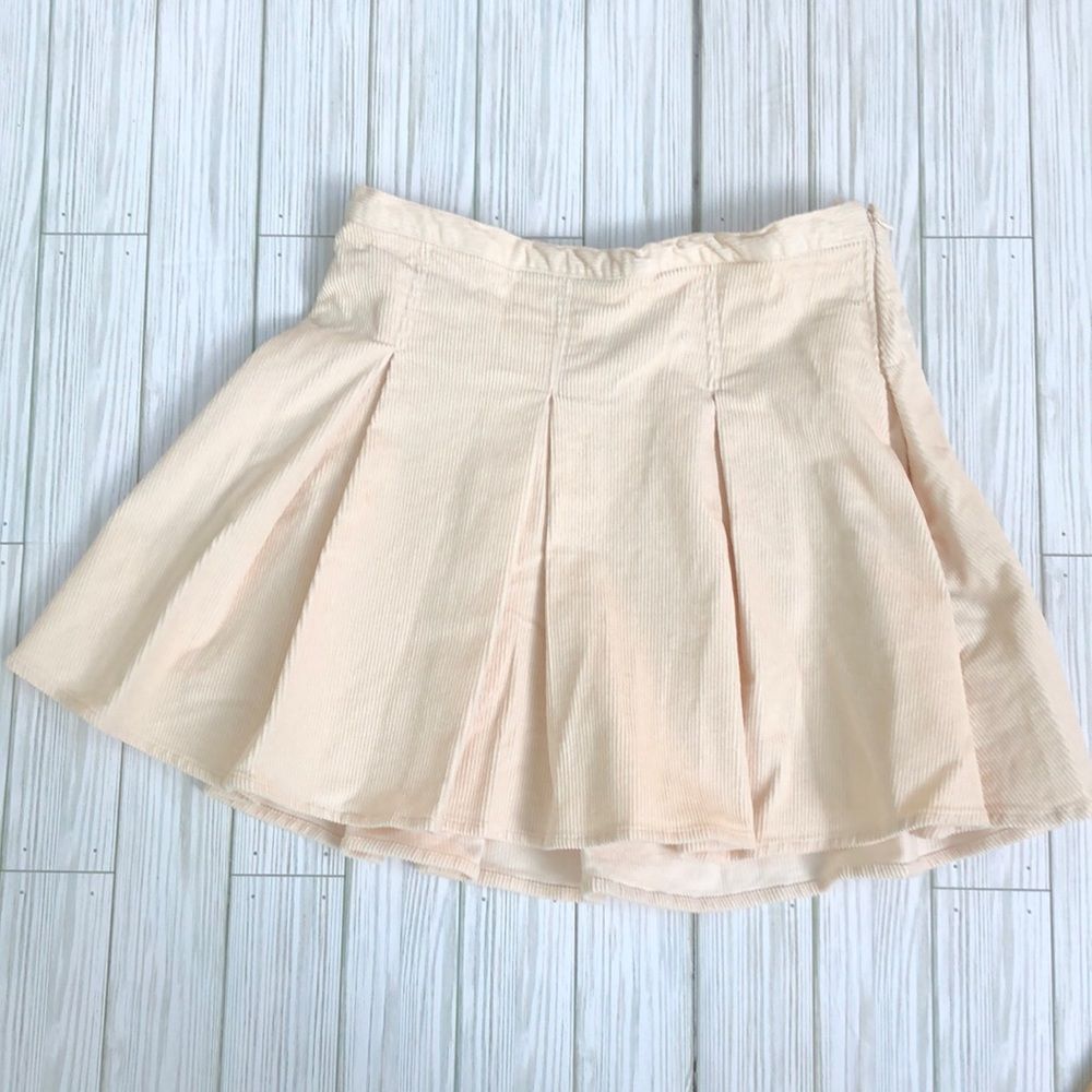 NWT NEW So Goods for Life Junior Pleated English Cream Corduroy Mini Skirt